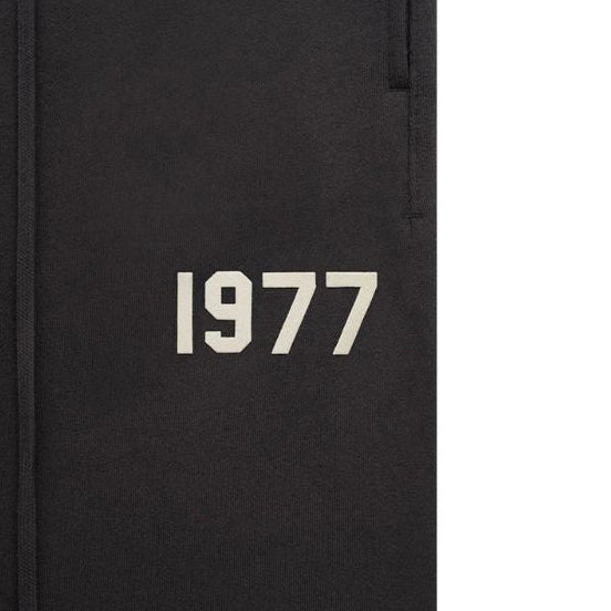 Pans Iron 1977 Essentials
